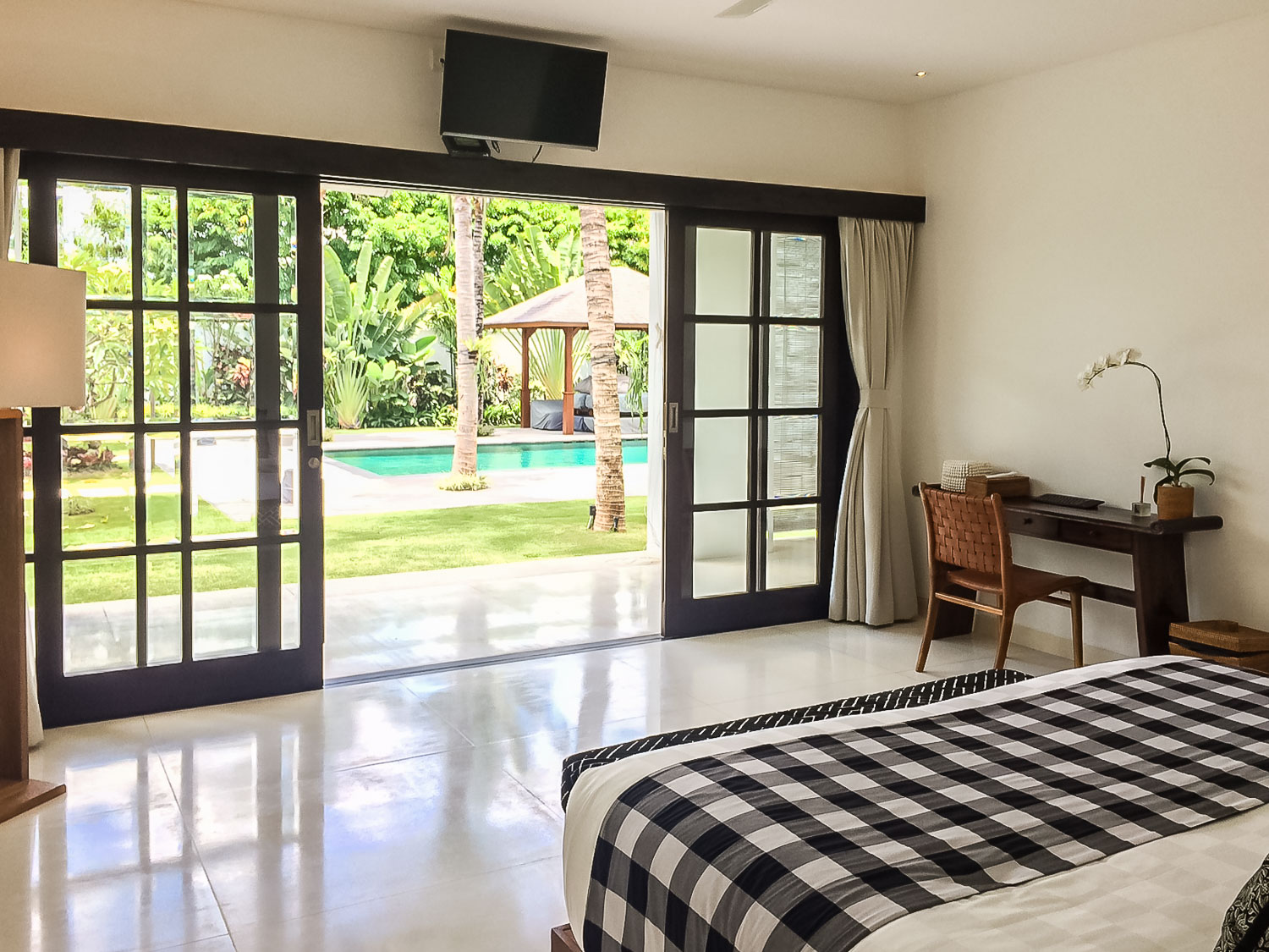 Bedroom view to pool - Villa Tjitrap