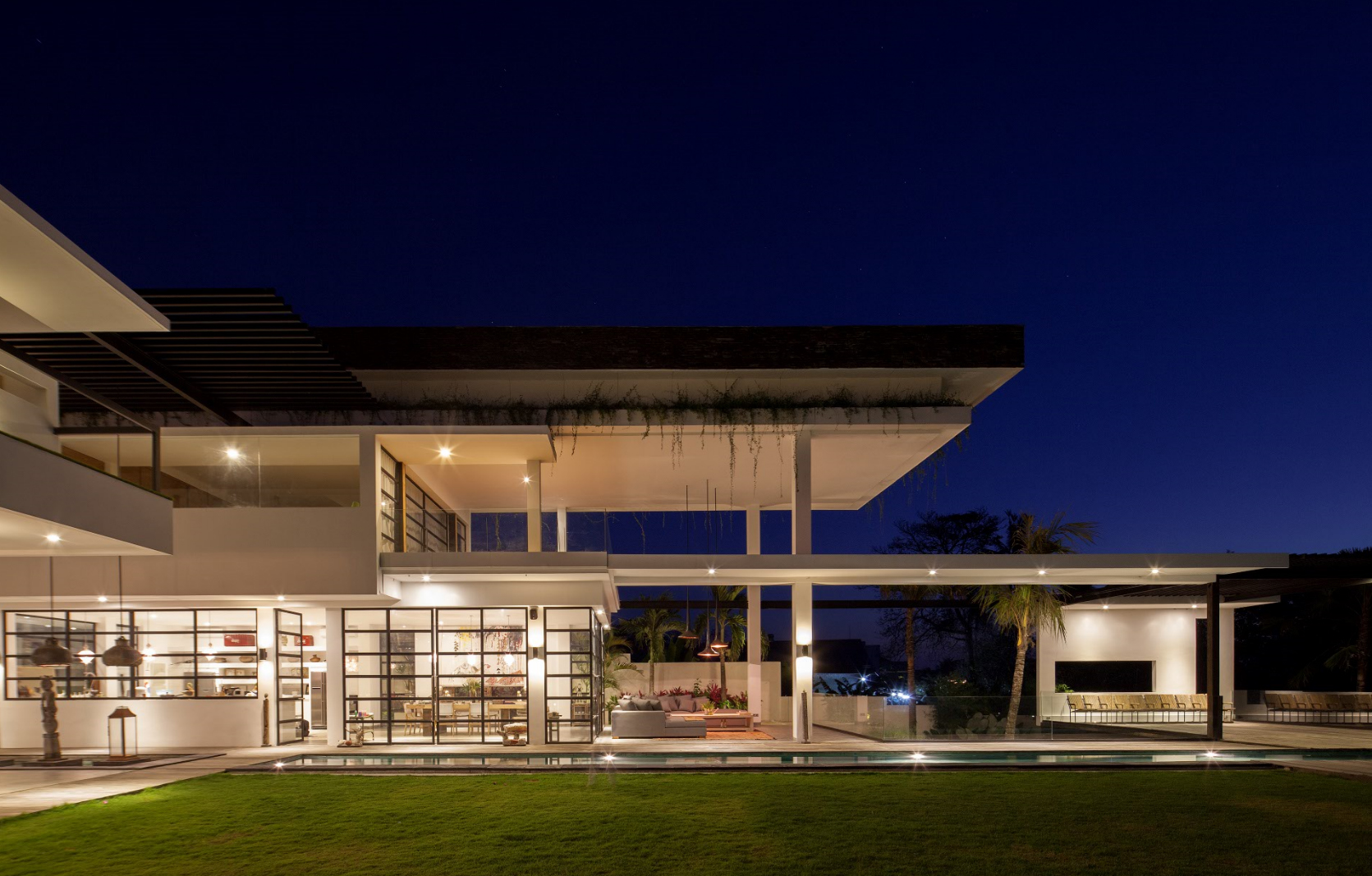 Villa suami side architect