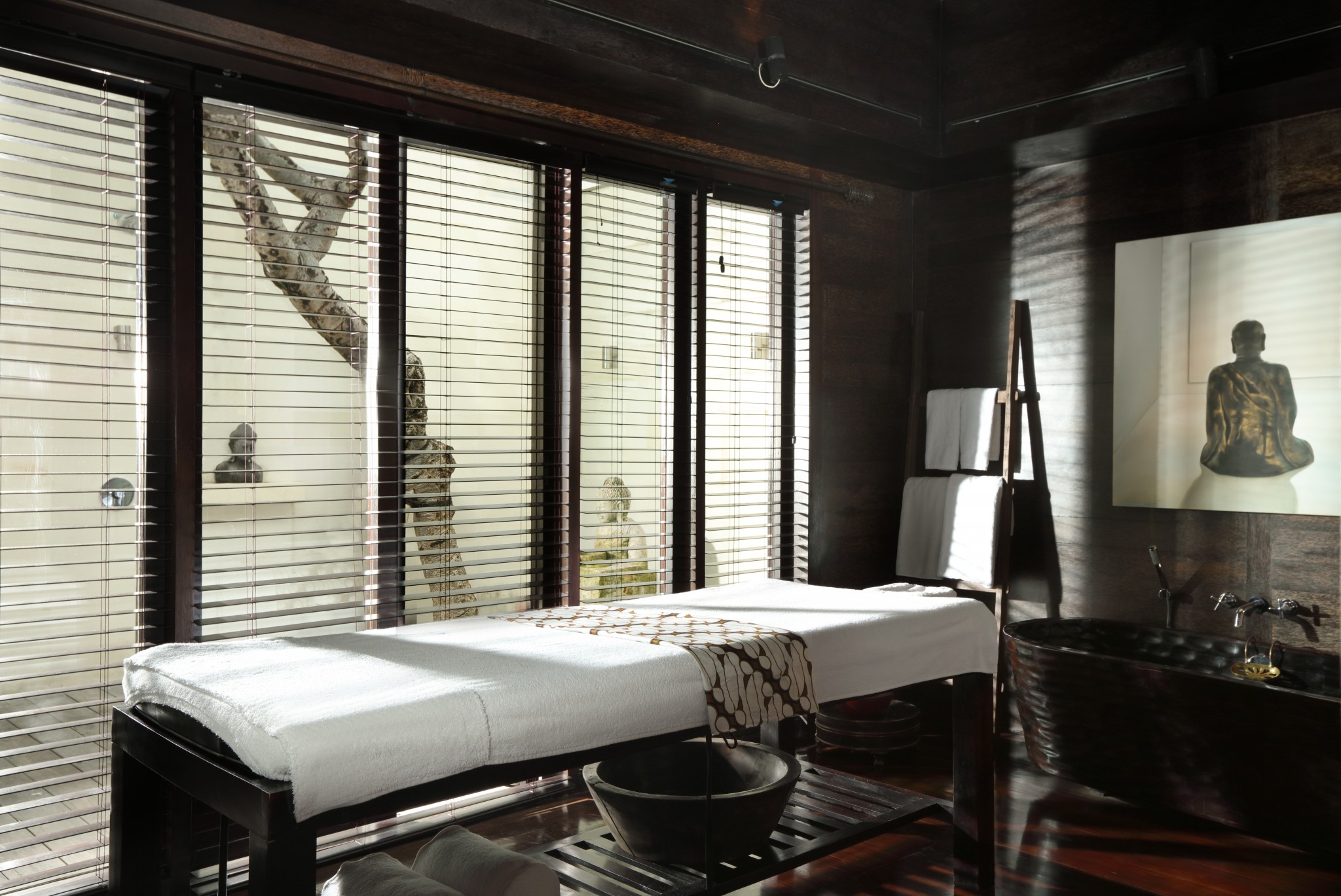 Villa samuan massage room private villa