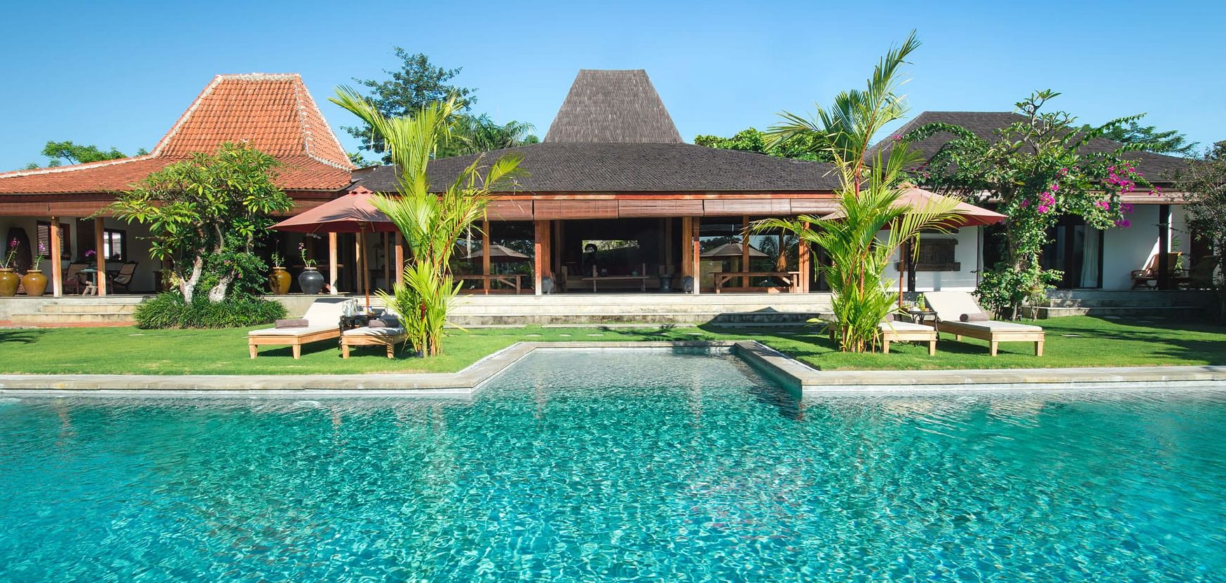 Villa Theo Bali - overview pool area