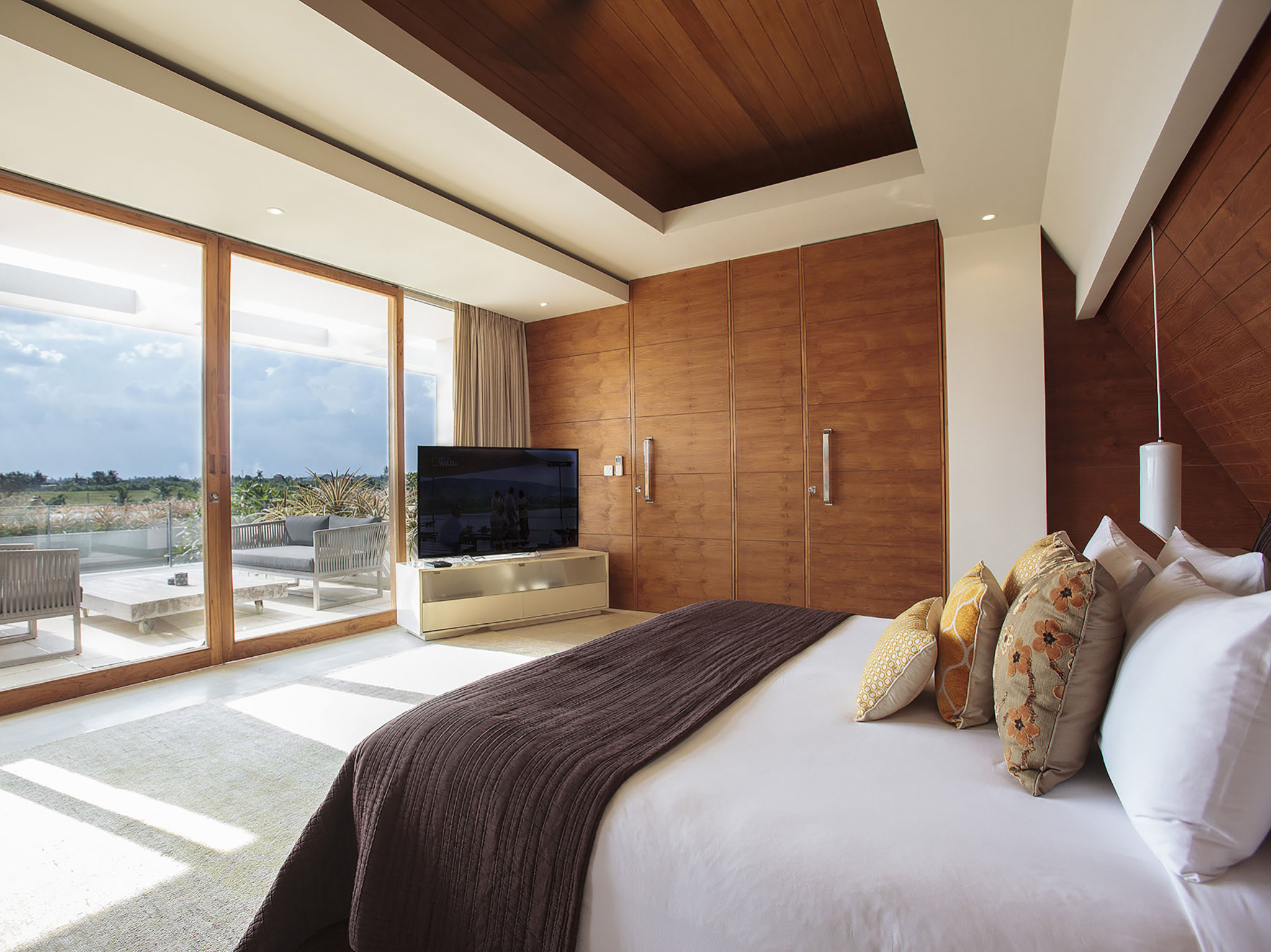 The Iman Villa - Canggu Bali - Beautiful vista from the master bedroom