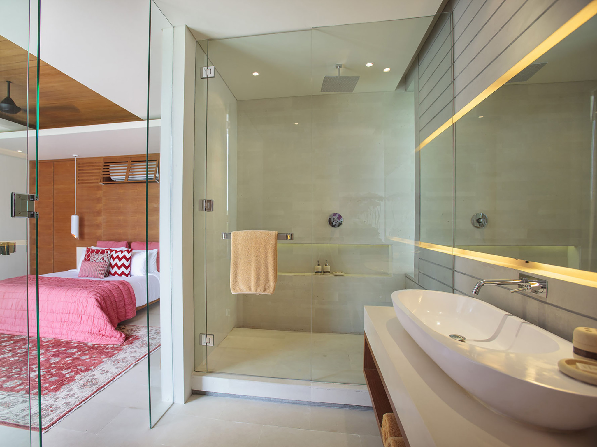 The Iman Villa - Canggu Bali - Guest bedroom and ensuite bathroom